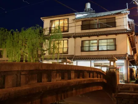 Kinosaki Onsen Kawaguchiya Honkan Отели в г. Тоёока