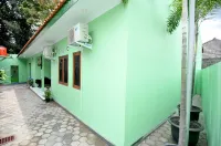 Adaro Homestay Malioboro Hoteller i Tegalrejo Village
