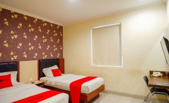 RedDoorz Plus at Grand Pacifik Hotel Makassar