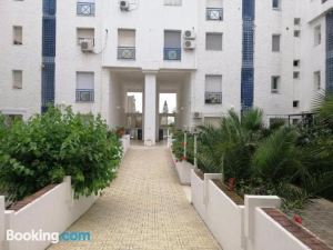 Lovely 1-Bed Apartment in Lac1 Tunis