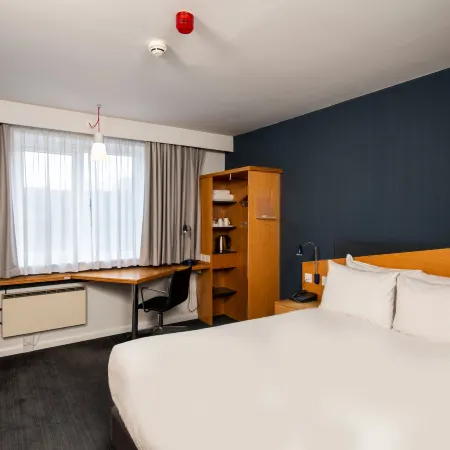Holiday Inn Express TAUNTON EAST by IHG