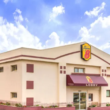 Super 8 by Wyndham North Bergen NJ/NYC Area Отели в г. Норт-Берген