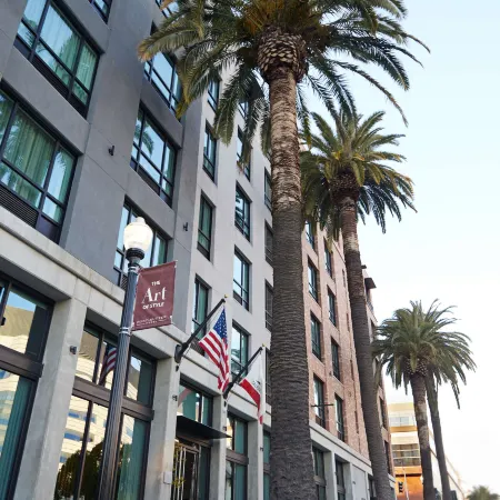 The Fort Sutter Hotel Sacramento, Tapestry Collection by Hilton Отели рядом с достопримечательностью «Саттерс Форт»