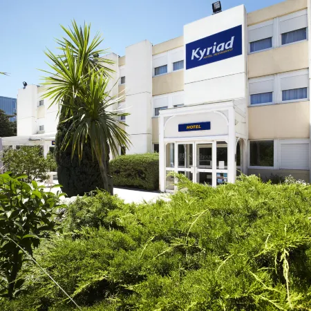 Kyriad Toulon - Hyeres - la Garde Отели рядом с достопримечательностью «Паром Тоулон»