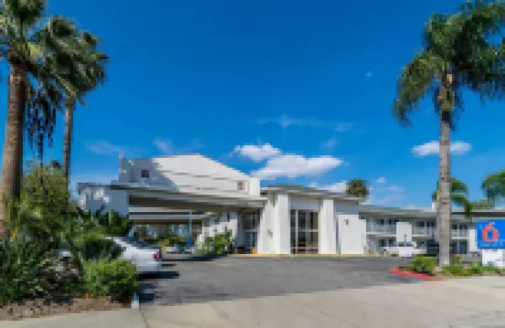 Motel 6 Redlands, CA