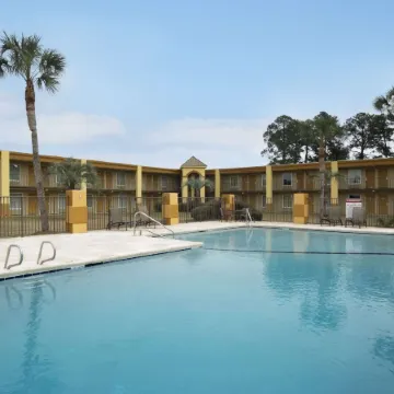 Days Inn by Wyndham Brunswick/St. Simons Area