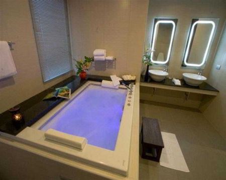 Miracle Suvarnabhumi Airport Hotel Hotel Overview