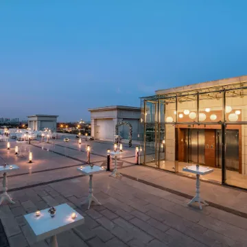 Doubletree by Hilton Istanbul Topkapi Отели рядом с достопримечательностью «Станция метро Otogar»
