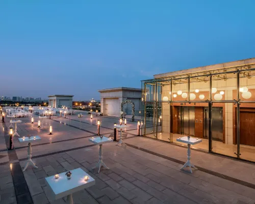 Doubletree by Hilton Istanbul Topkapi Hotels near Chora Museum