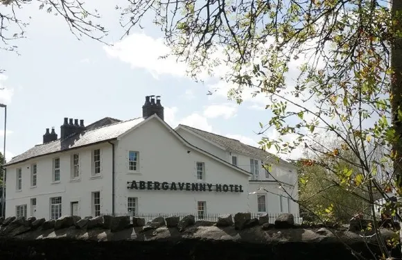 阿伯加文尼酒店