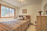Lake Superior Beachfront Home - 15 Mi to Duluth! - Huoneistot