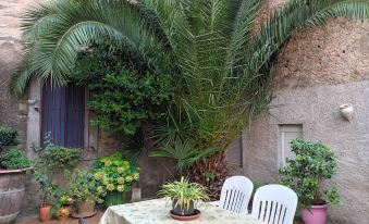 The Green Suite - with Garden