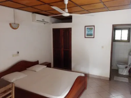 Ayifa Center Hotel Kansounkpa Отели в г. Abomey Calavi