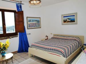 Holiday Home Chevalier with Terrace and Swimming Pool