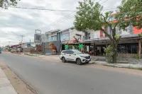 Urbanview Hotel Tropical Ketapang by RedDoorz Hotels in Sampit