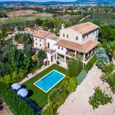 Can Corem de Son Moix - Luxurious 6-Bedroom Villa Just 10 Minutes from the Beach Fitness & Recreational Facilities