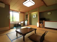 Yunoka Hotels near 瀬波温泉噴湯公園