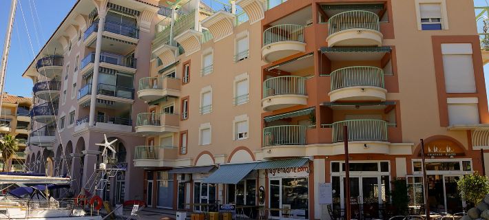 Résidence les Cariatides Hotels in Fréjus