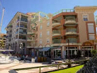 Résidence les Cariatides Hotel in zona Chateau Paquette