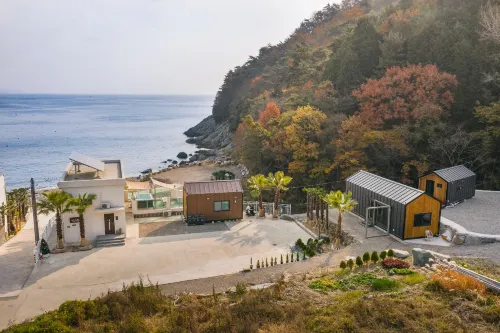 LIM Sea Side Poolvilla Pension