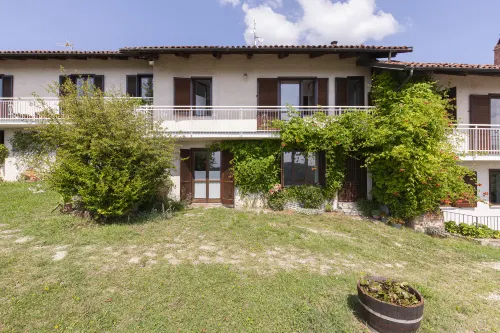 Cascina Bricchetto Langhe, Southern Piedmont, Italy - Homestays