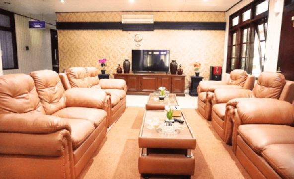 Cakra Residence Syariah Hotel - Housity