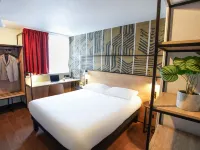 Ibis Tours Centre Giraudeau Hotels in Tours