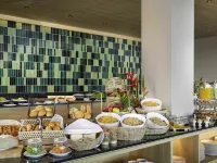 Mercure Rayong Lomtalay Villas & Resort - breakfast