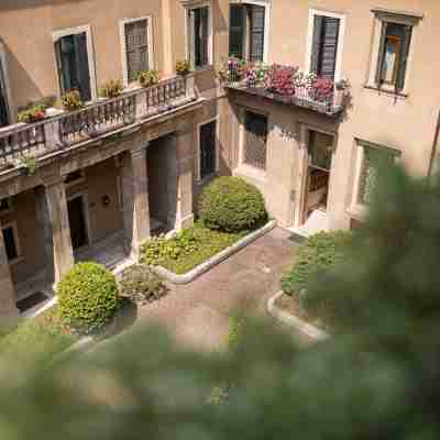 Escalus Luxury Suites Verona Hotel Exterior