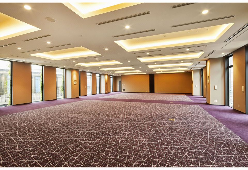 Hotel Lumiere Grande Nagareyamaotakanomori Over view