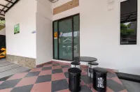 Urbanview Don Juan Pondok Gede by RedDoorz Hotels in Pondok Melati