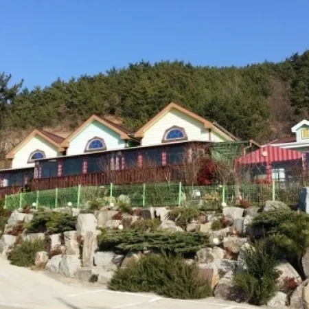 Goseong Family Pension
