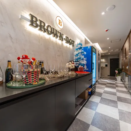 Brown-Dot Hotel Отели рядом с достопримечательностью «Авиа База Осен»