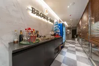 Brown-Dot Hotel