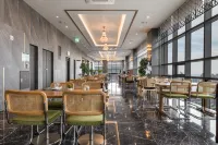 Layers The Luxurious Hotel - Desayuno