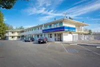 Motel 6 Red Bluff, CA Hotels near Dog Island Park