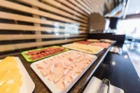 Hotel Mercader - Bữa sáng