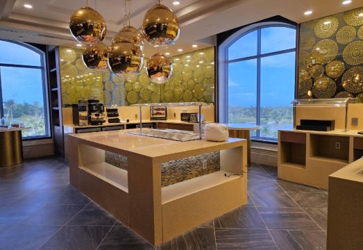 레오팔레스 수영장 전경