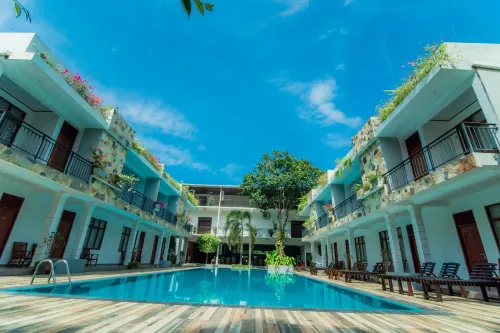 Royal Reach Udawalawe Hotels in Embilipitiya