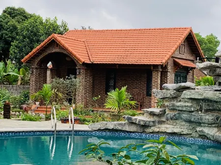 Đinh Gia Home Villa & Resort Отели в г. Gia Phuong
