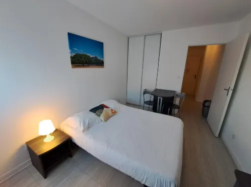 Résidence les Académies Aixoise Hotels in Eguilles