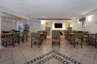 La Quinta Inn by Wyndham Pensacola - breakfast