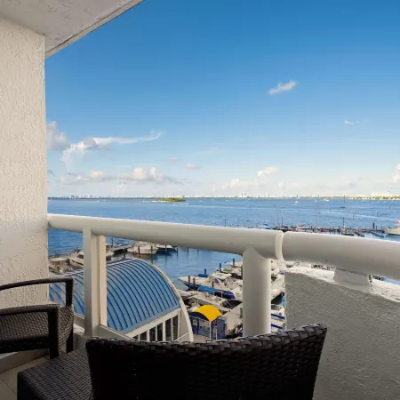 DoubleTree by Hilton Grand Hotel Biscayne Bay