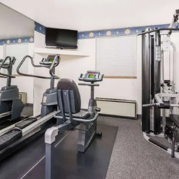 Super 8 by Wyndham State College