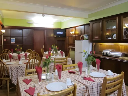 Twickenham Guest House Отели в г. Айлворт