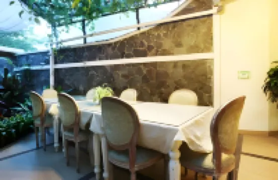 La Nostalgie Boutique Hotel