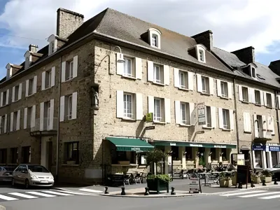 Logis Hôtel de la Place Hôtels à : Anctoville