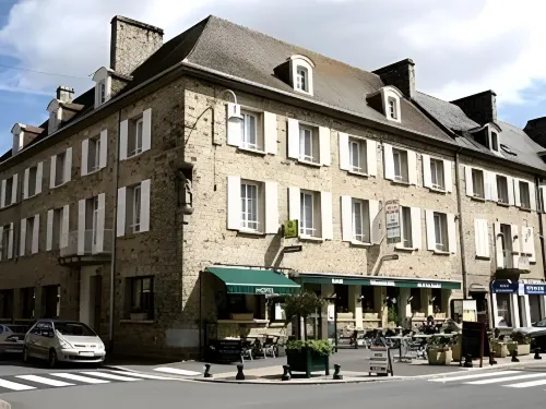Logis -Hotel & Restaurant de la Place Hotel a Livry
