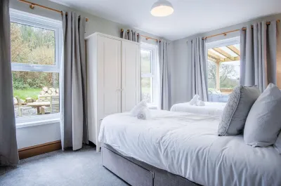 Hill House - 4 Bedroom Holiday Home - Llanrhidian Weobley Castle 주변 호텔