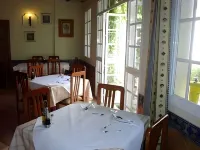 Hostal El Lirio Các khách sạn ở Hinojos